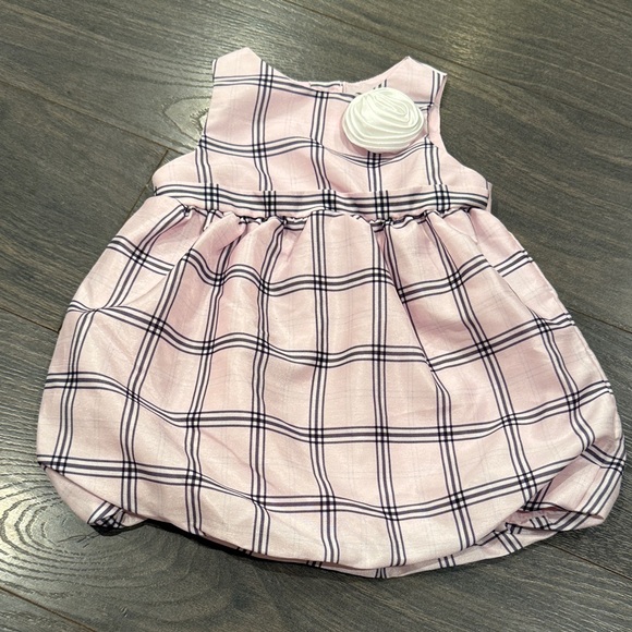 Old navy Pink Plaid Baby Dress with Flower Accent size 3/6 months 9:3 - Picture 1 of 2